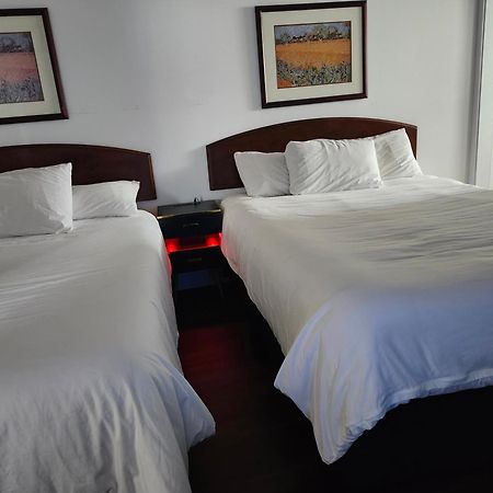 Cache Creek Inn Buitenkant foto