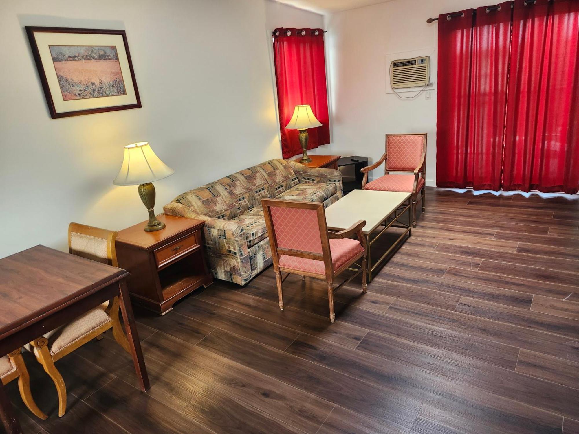 Cache Creek Inn Buitenkant foto